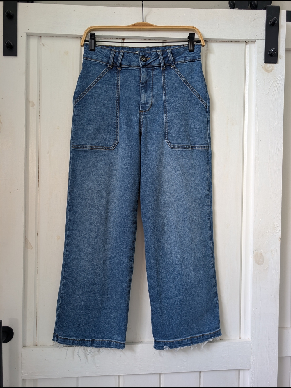 Bagatelle Collection NY Cropped Utility Raw Hem Jeans | Size 28